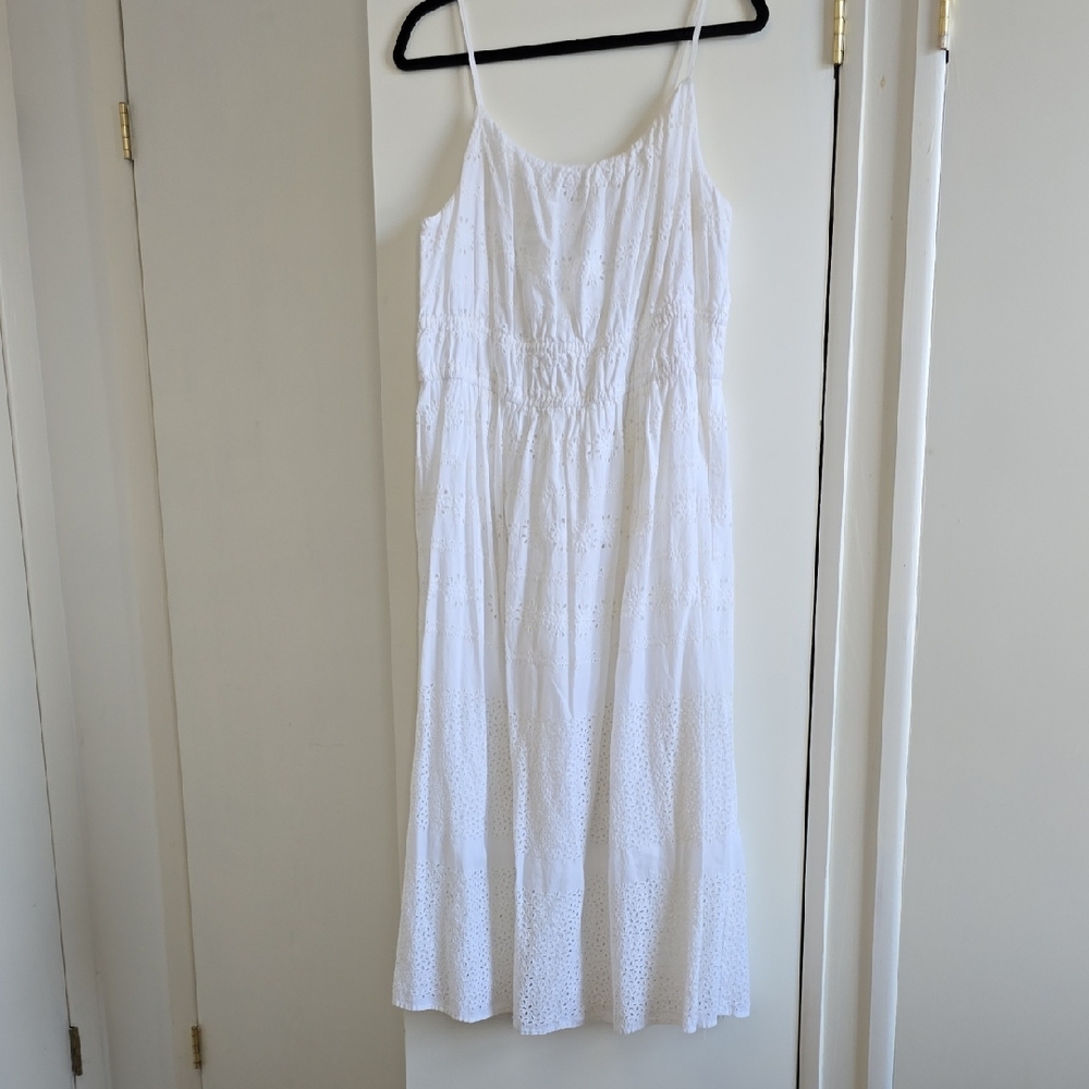 Chic White Midi Dress